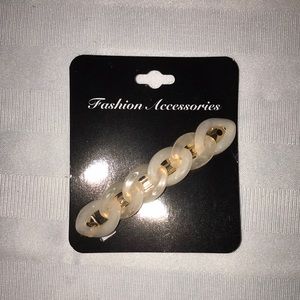 Hair clip. NWOT